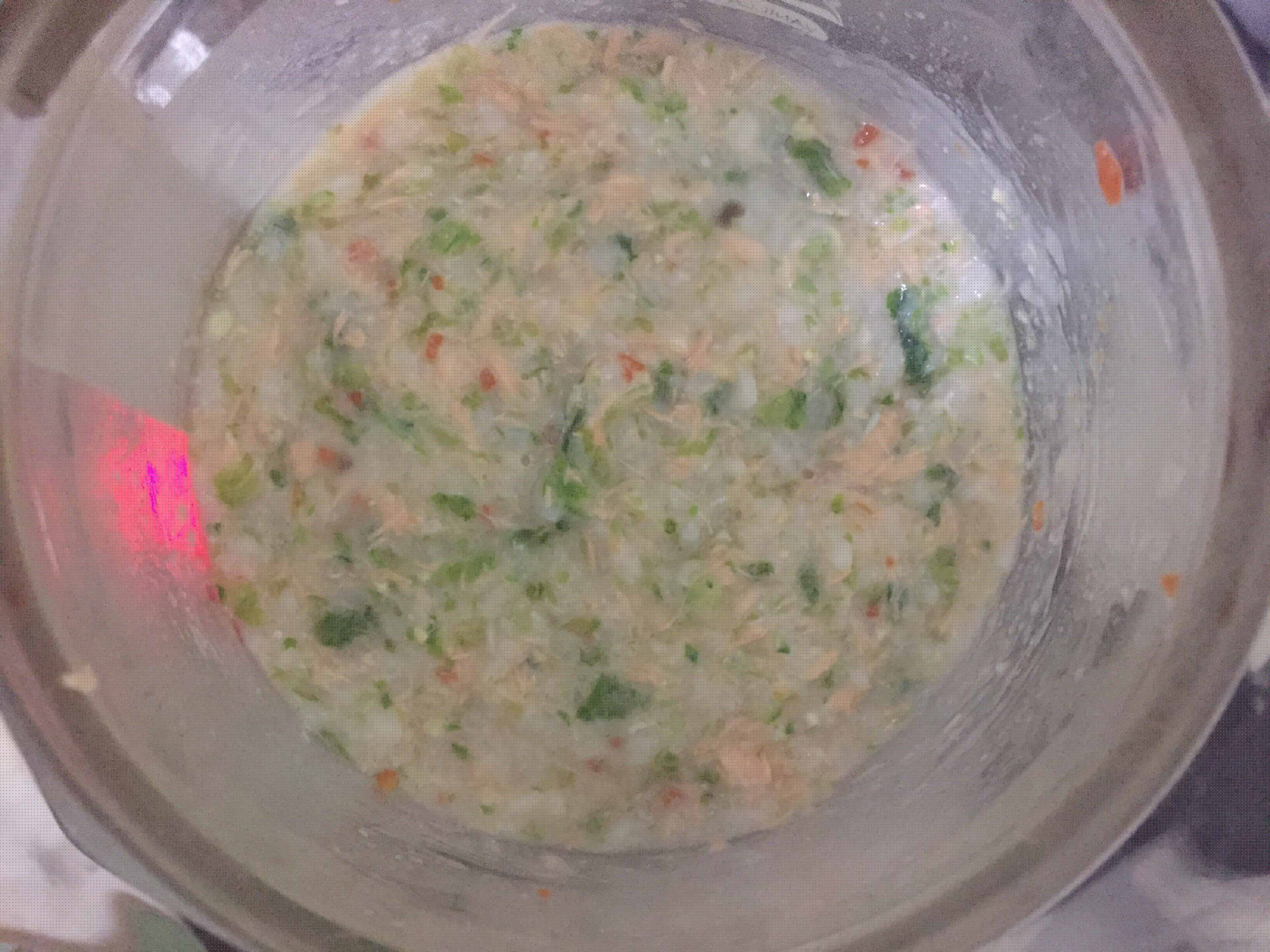 宝宝辅食-三文鱼蛋黄粥，促进宝宝大脑发育，宝宝更聪明！