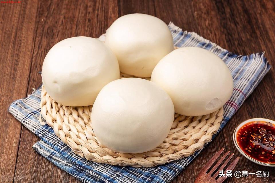 在家蒸馒头,开水上锅和“冷水蒸”有啥区别?这才是正确的做法