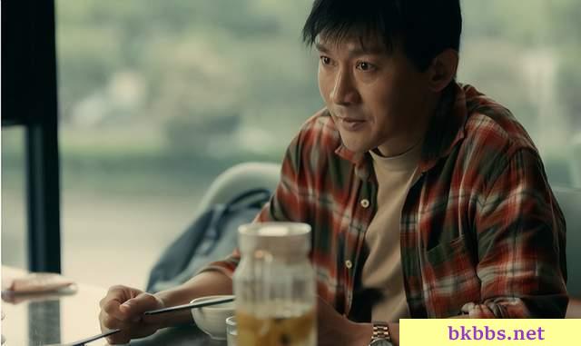 同样是演“老谢”,将成泰燊和聂远放在一起对比,差距就出来了