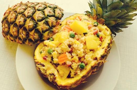 菠萝怎么做菜?哪些人不能吃菠萝?