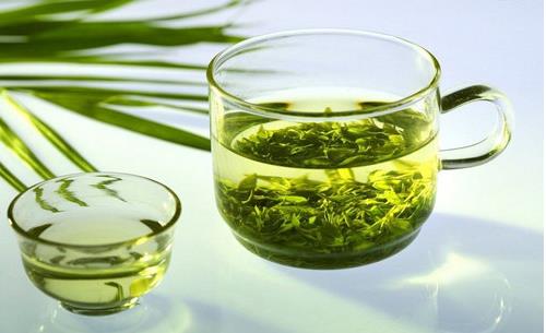 总看电脑眼干怎么办?白领一天4杯茶振奋精神