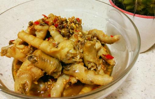 鸡爪做法大全:泡椒凤爪的做法