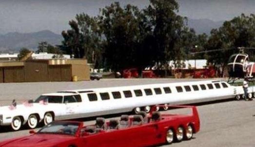 世界上最长的汽车 30.5米里面有游泳池和直升机停机坪