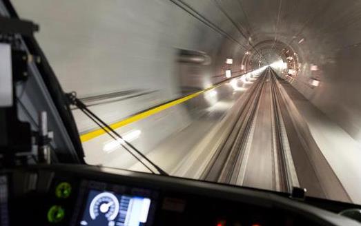 世界上最长隧道通车 圣哥达基线隧道穿越阿尔卑斯山约17分钟