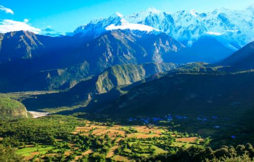 世界上最深的峡谷 雅鲁藏布大峡谷最深处达六公里