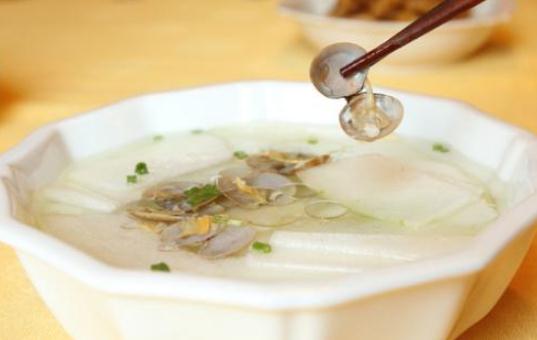 女性滋阴补血的秘方:羊骨粳米粥的做法