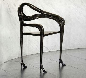 三条腿的女人。