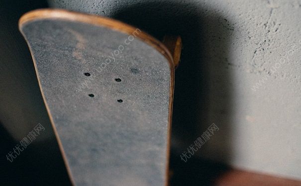 滑板属于什么运动?玩滑板属于哪个种类的运动?(6)