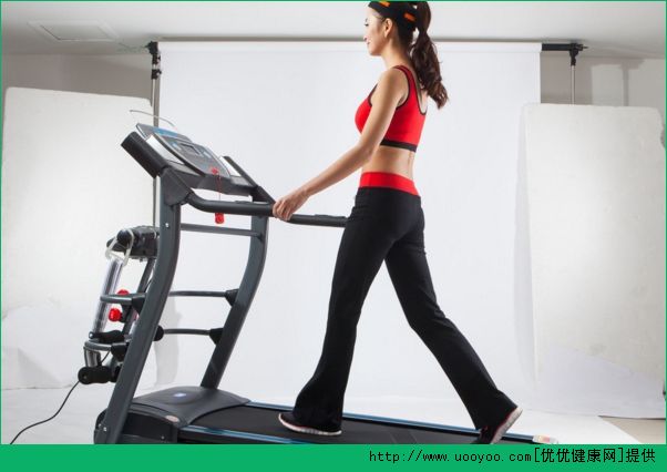 跑步机可以光脚跑吗?可以赤脚在跑步机上跑步吗?(1)