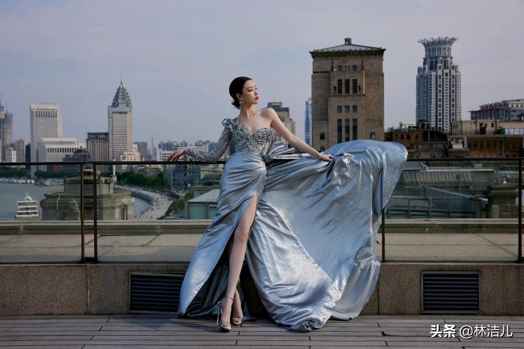 秀智最爱的低扎丸子头,温柔又知性,手残党用这4个方法也能扎好