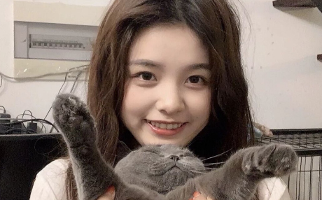 晚上10点多找女孩聊天合适吗2