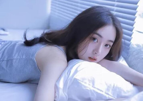 男生最馋女生的哪个部位