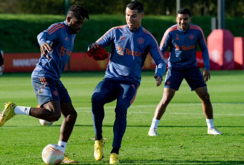 c罗曼联首训 曼联官方:C罗下周与球队一起训练