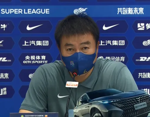 足球运动员于根伟简介 于根伟足球俱乐部 于根伟打进世界杯 于根伟 进球