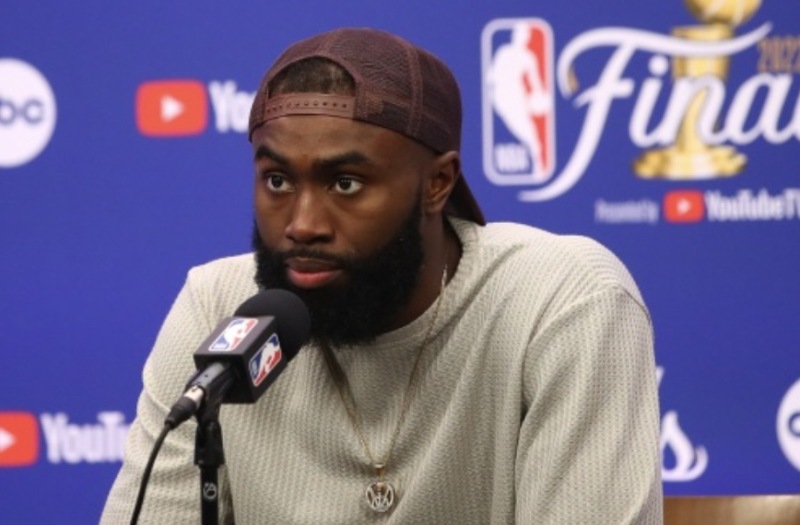 杰伦:篮网老板说欧文还有很多工作要做,这到底啥意思?