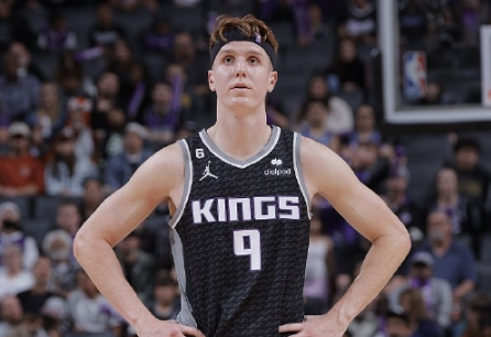 赫尔特:想成为战绩好的球队必须阵容深厚,我们阵容深厚