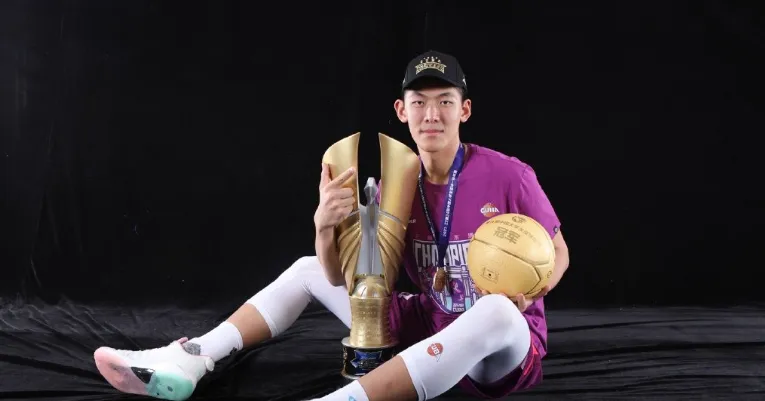 宋翔专访张陈治锋:我不想成为平庸的人,我要打进nba