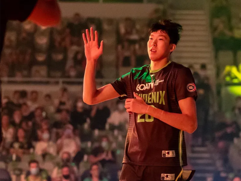 周琦凤凰队,周琦再次加盟澳凤凰队,周琦凤凰队首秀,周琦加盟墨尔本凤凰队