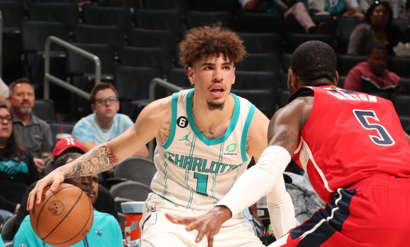 记者:一名匿名nba球员称黄蜂是垃圾球队,因为三球是垃圾