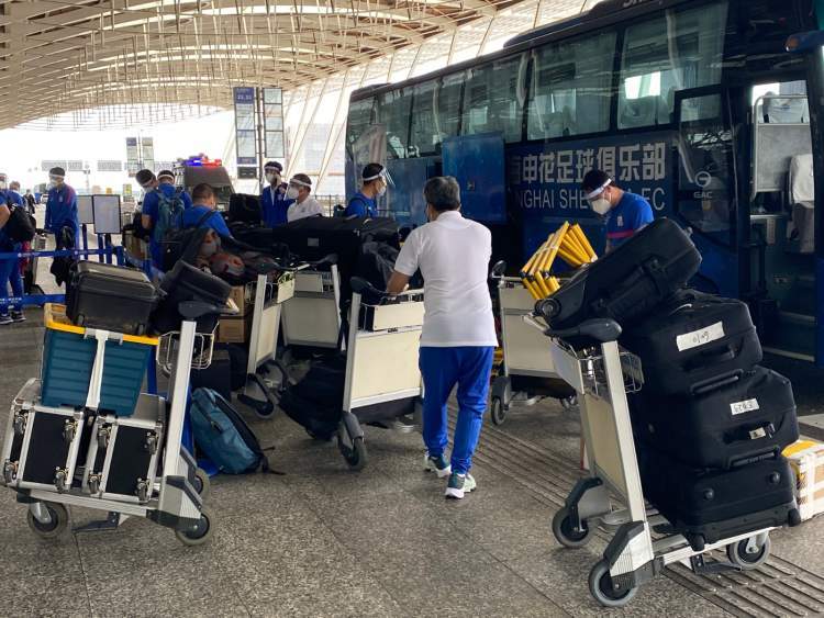 东体:申花为省钱租卡车托运行李,缩减洗衣和伙食费用