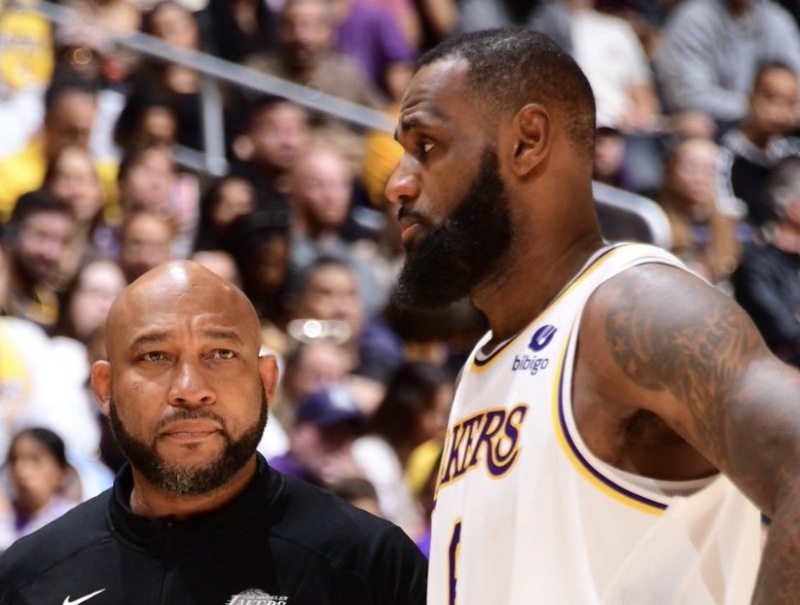 湖人开赛季主场两连败为队史首次 湖人赛季首次连败