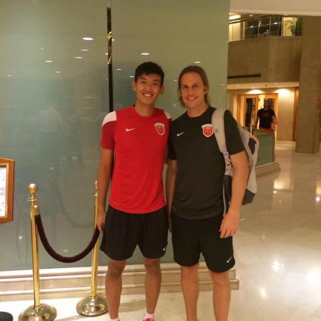 上港队守门员颜骏凌 颜骏凌世界门将排名