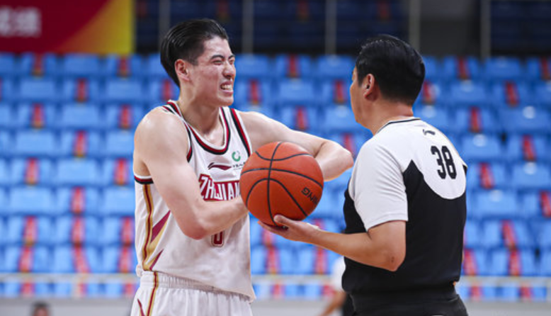 官方:程帅澎对裁判员做出不当言行,罚款5万停赛1场