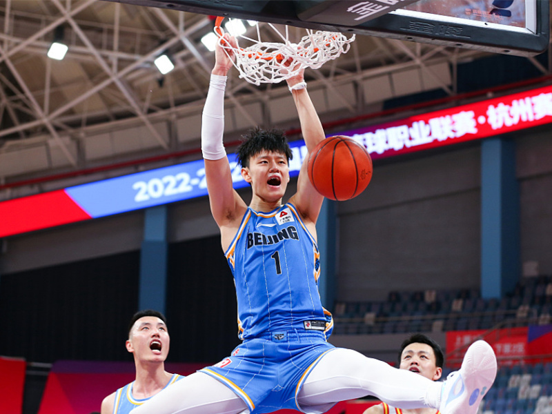 曾凡博点燃队首秀7分8板2帽,曾凡博扣篮集锦,曾凡博三分,曾凡博扣篮