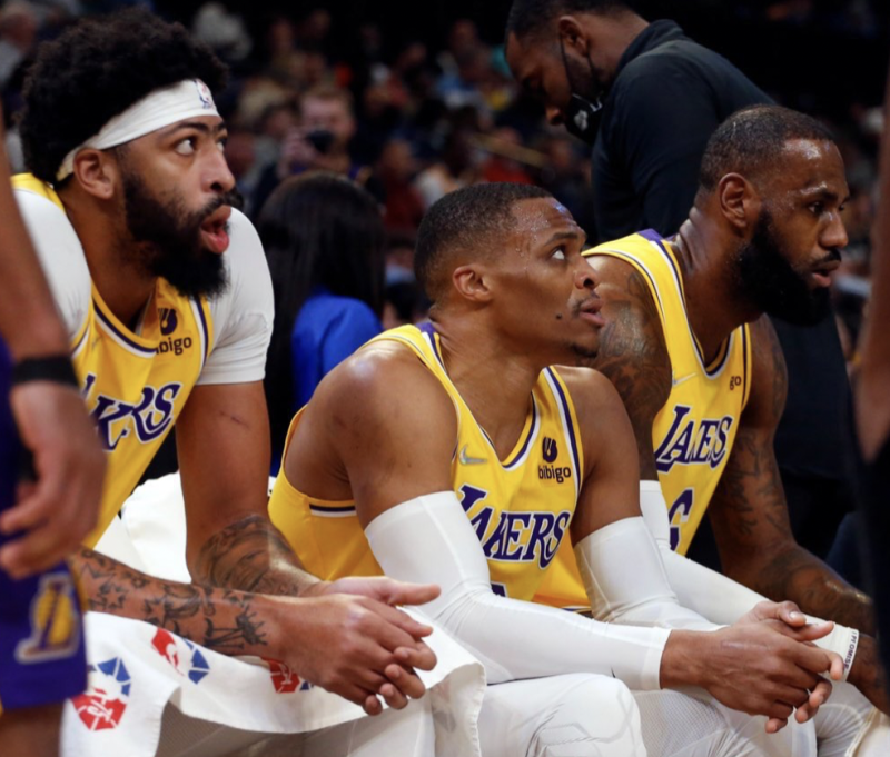 湖人队对国王 湖人险胜热火