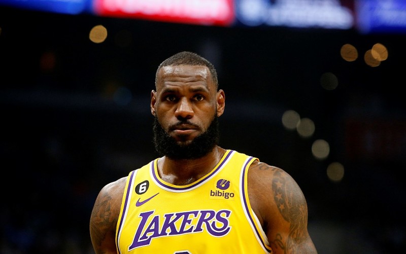 勒布朗詹姆斯湖人队 湖人勒布朗球衣