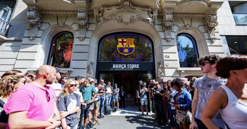 巴萨 财报,巴萨 财务,2019年,巴萨在实现9.9亿欧元的营收时,年支出,巴萨年收入达 9.9 亿欧元