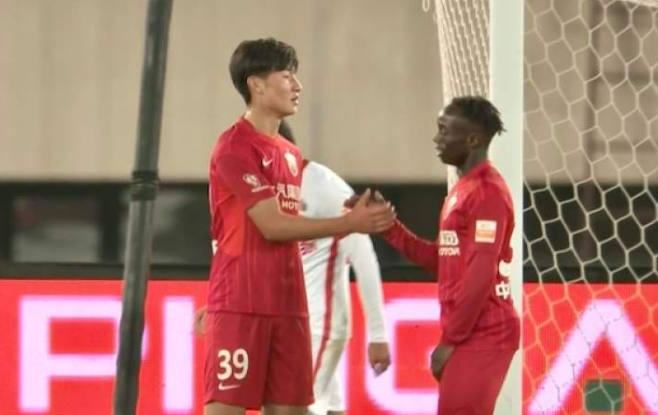 19岁201天!刘柏杨创造上海海港队史中超最年轻进球球员纪录