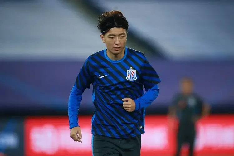 申花杨旭一球不进,申花 杨旭,申花跟队记者杨毅,辗转二十载,上海申花重回中国足坛