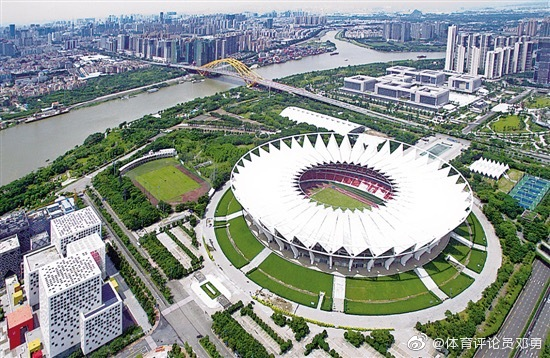 佛山世纪莲体育中心体育场,佛山世纪莲体育中心可以容纳多少人,佛山世纪莲体育中心,佛山新城世纪莲体育中心