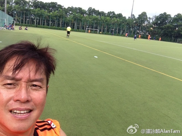 谭咏麟:72岁的我每周踢球4次,和李克勤打两次羽毛球