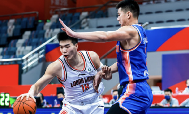 焦泊乔全场投篮10中6,罚球6中5,得到17分11篮板1助攻