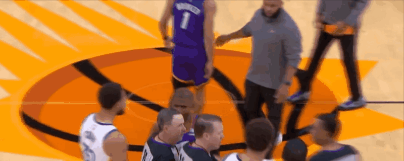 第三节艾顿,格林,克莱,布克,保罗,科尔合计吃到7次技犯