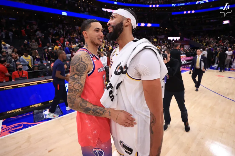 库兹马詹姆斯浓眉哥合照