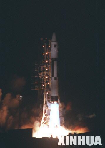 中国首次发射一箭三星成功(lssdjt.com) 中国首次发射一箭三星成功