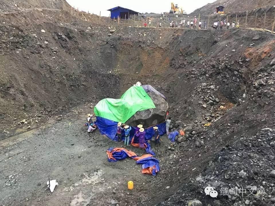 缅甸发现近200吨玉原石(lssdjt.com) 缅甸发现近200吨玉原石